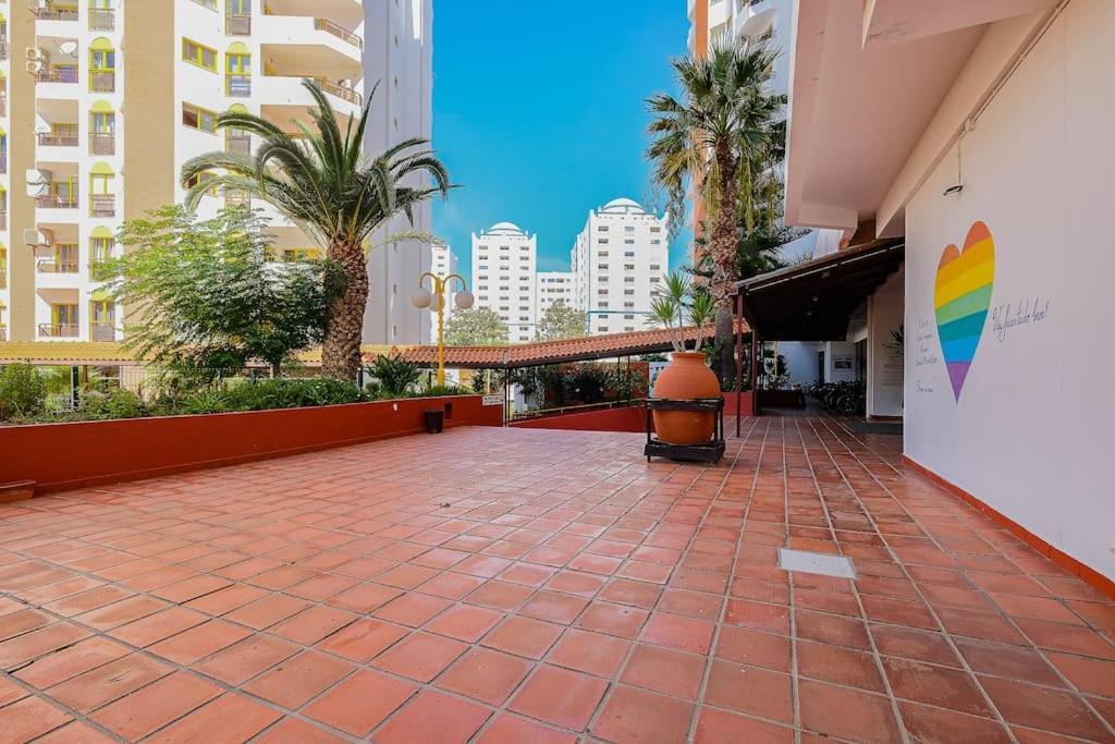 T2 With Pool, 300M From The Beach Portimão Buitenkant foto