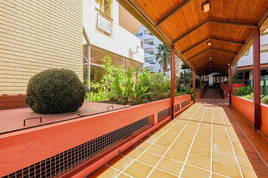 T2 With Pool, 300M From The Beach Portimão Buitenkant foto
