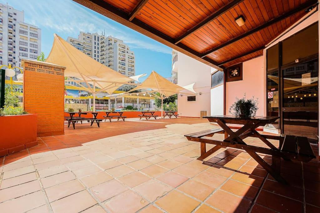 T2 With Pool, 300M From The Beach Portimão Buitenkant foto