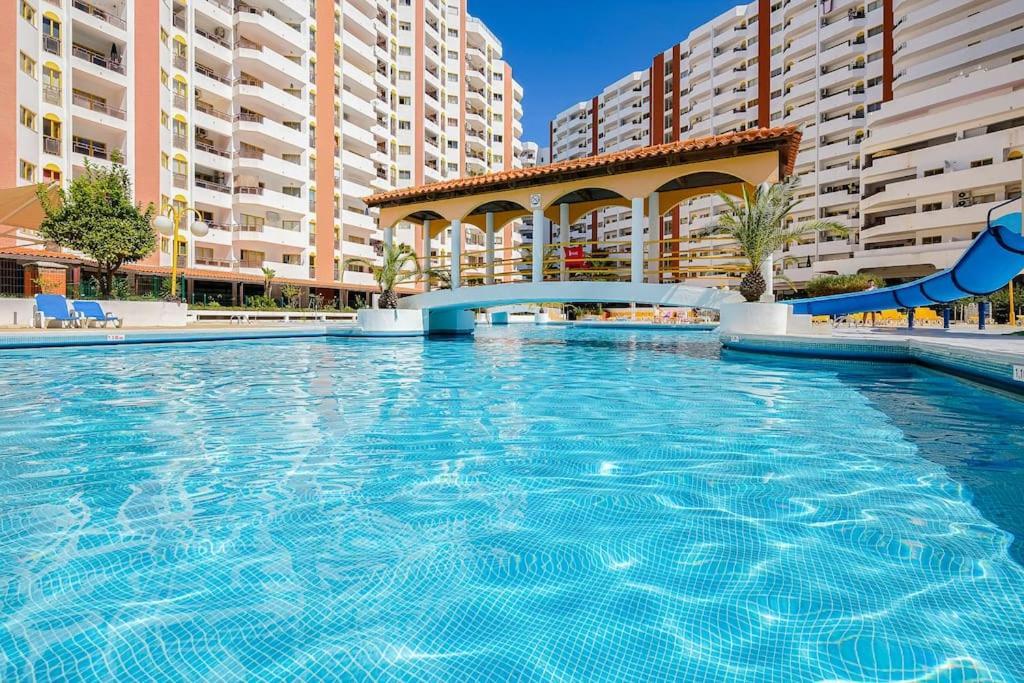 T2 With Pool, 300M From The Beach Portimão Buitenkant foto