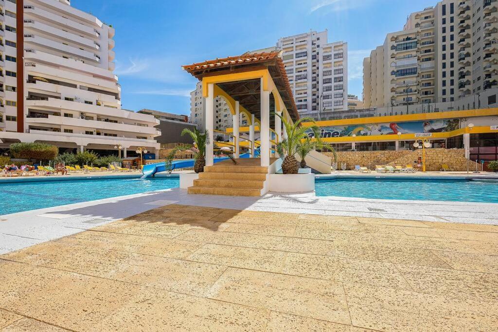 T2 With Pool, 300M From The Beach Portimão Buitenkant foto